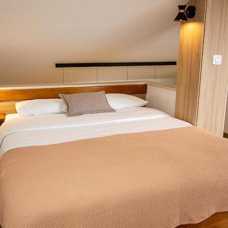 Guest House Jedro Petrovac Bagian luar foto