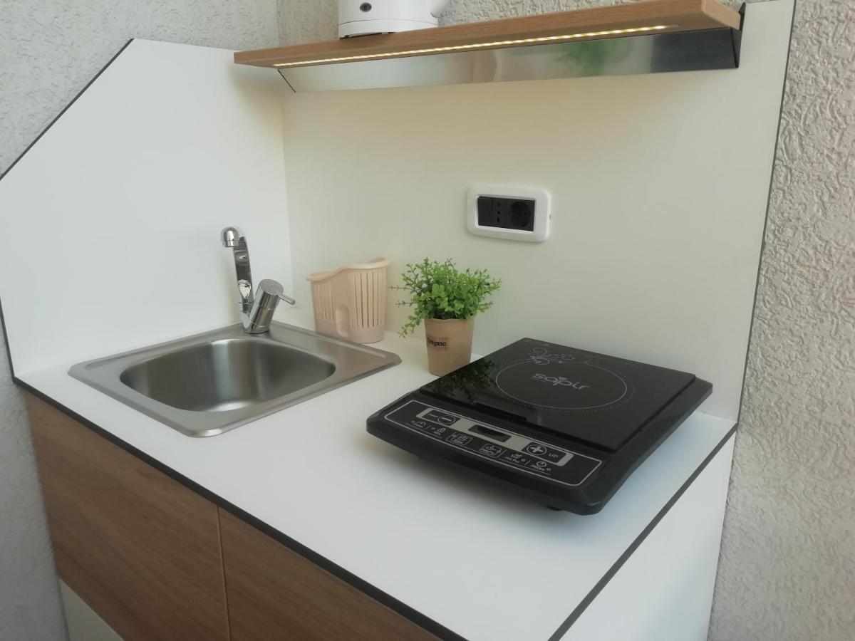 Guest House Jedro Petrovac Bagian luar foto