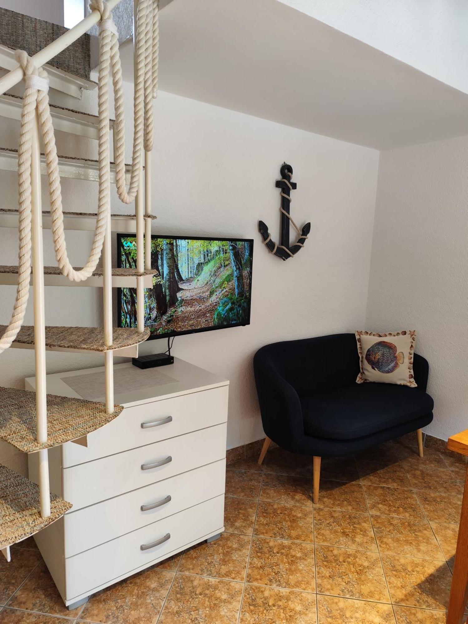 Guest House Jedro Petrovac Bagian luar foto