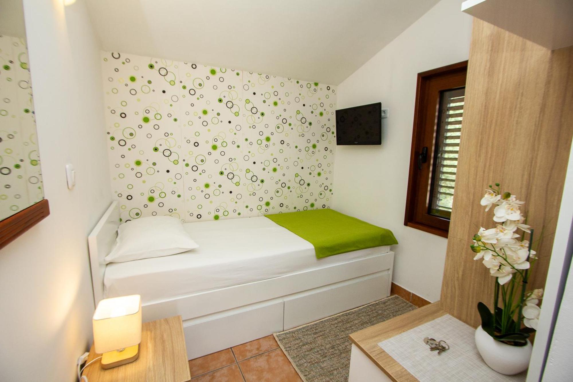 Guest House Jedro Petrovac Bagian luar foto