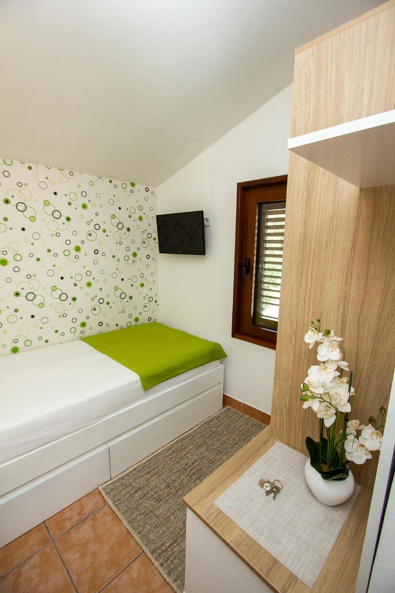 Guest House Jedro Petrovac Bagian luar foto